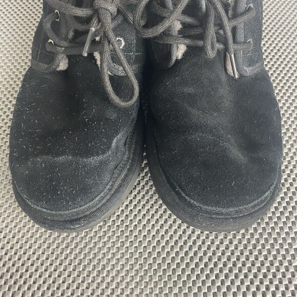 UGG Neumel Chukka Boot Mens Size 11 Black Lace Up